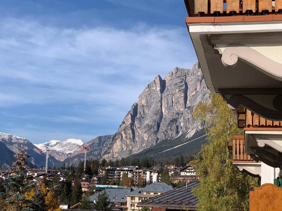 Hotel Serena Cortina Кортина-д'Ампеццо Экстерьер фото