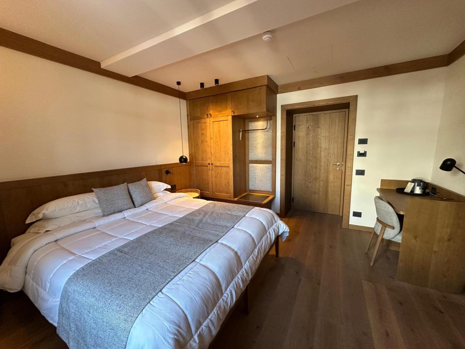 Hotel Serena Cortina Кортина-д'Ампеццо Экстерьер фото